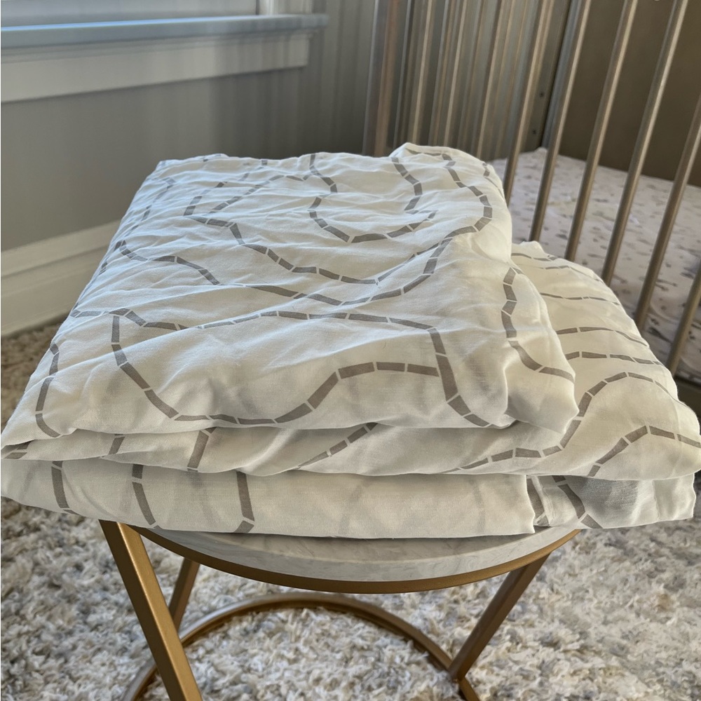 EUC IKEA Ferle Curtain Panels (2)